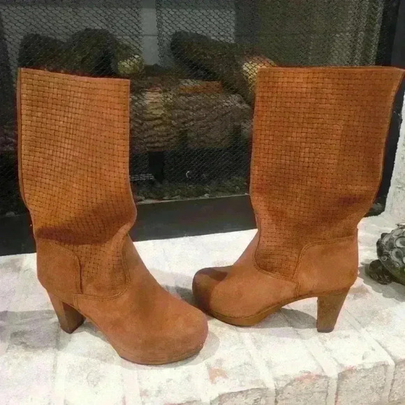Sanita Boots - Picture 1 of 4